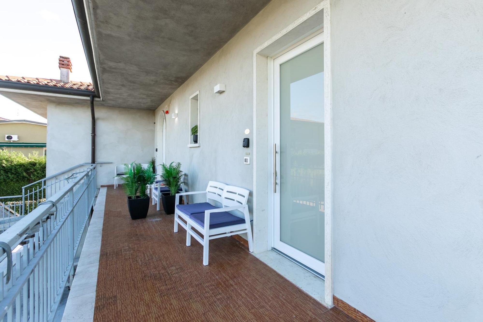 Blu Sky Garda Apartman Castelnuovo del Garda Kültér fotó